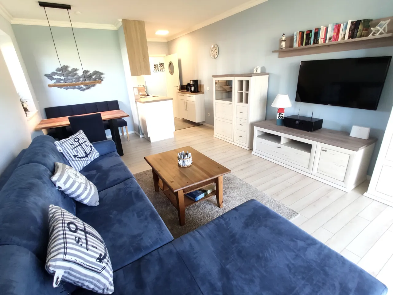Wohnzimmer mit Sofa